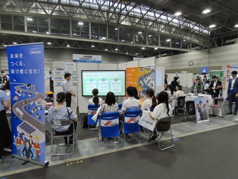 7.5ブース全体かつ説明中